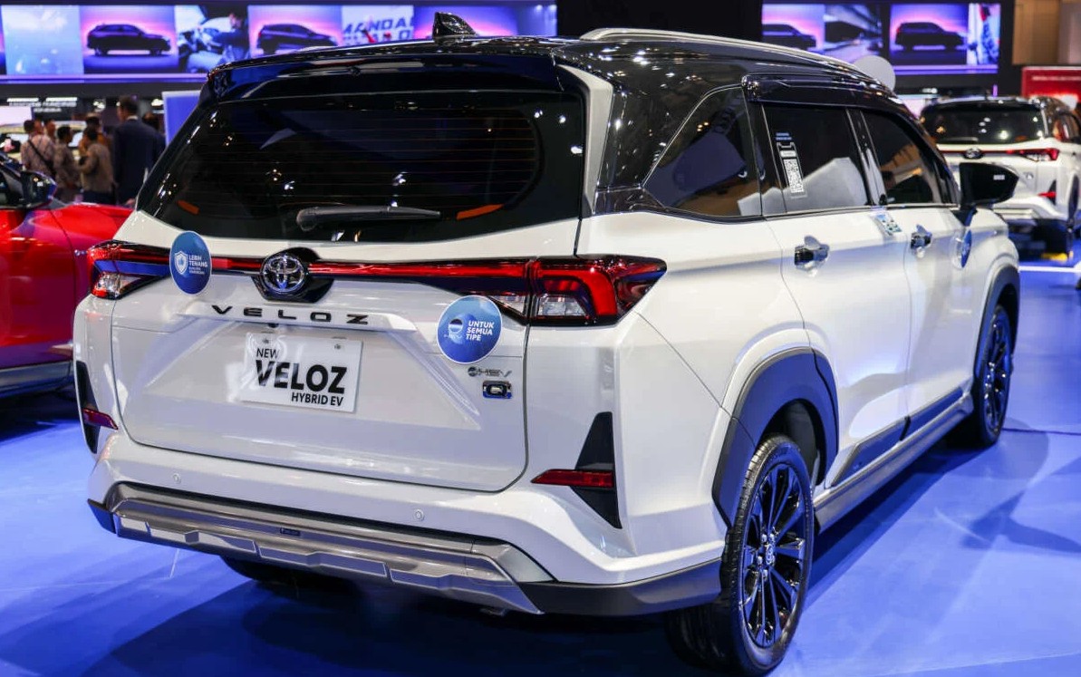 Toyota Veloz Hybrid -a2.jpg Toyota Veloz Hybrid -a2.jpg