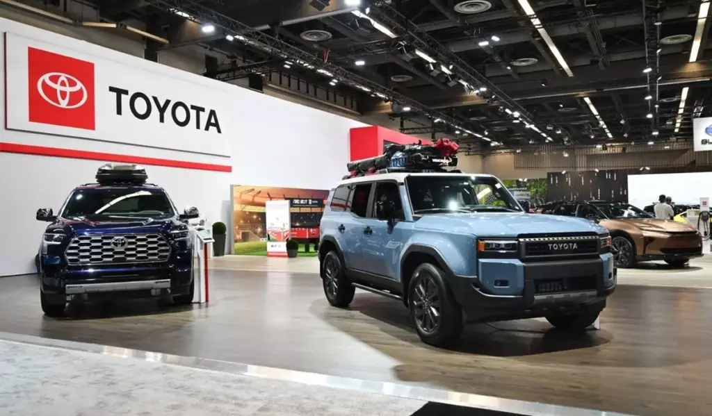 Doanh số toàn cầu của Toyota tiếp tục lao dốc, sụt giảm mạnh tại thị trường lớn nhất thế giới do giá xăng