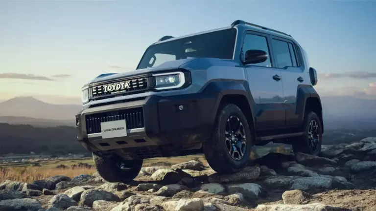 Toyota Việt Nam đăng ảnh úp mở của SUV cỡ nhỏ Land Cruiser FJ, ngày ra mắt không còn xa