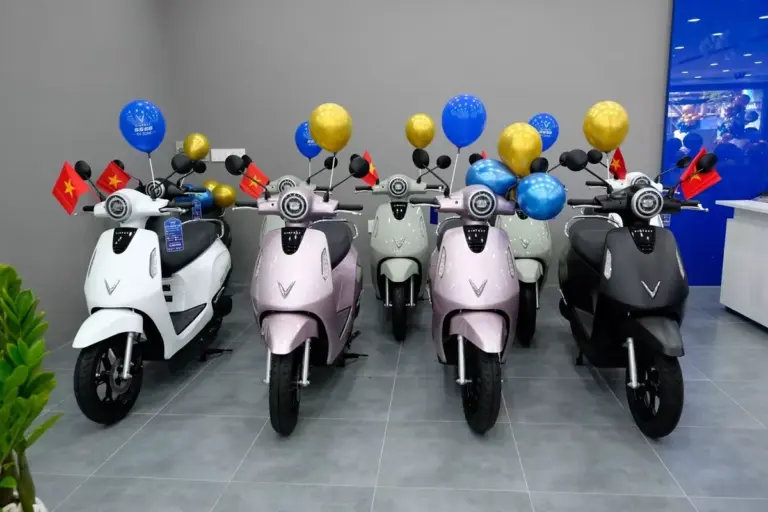 Người dùng tranh thủ “chốt” bộ ba xe máy đổi pin VinFast trong tháng 7: Đi làm, về quê đều tiện, tổng hỗ trợ tới 13%