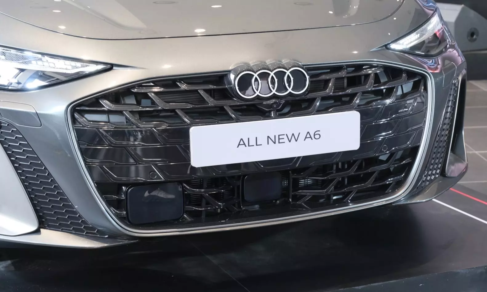 audi-a6-gia-xe3-4e4b Thông số kỹ thuật xe Audi A6 2026: Đỉnh cao công nghệ khung gầm mới - Ảnh 2.