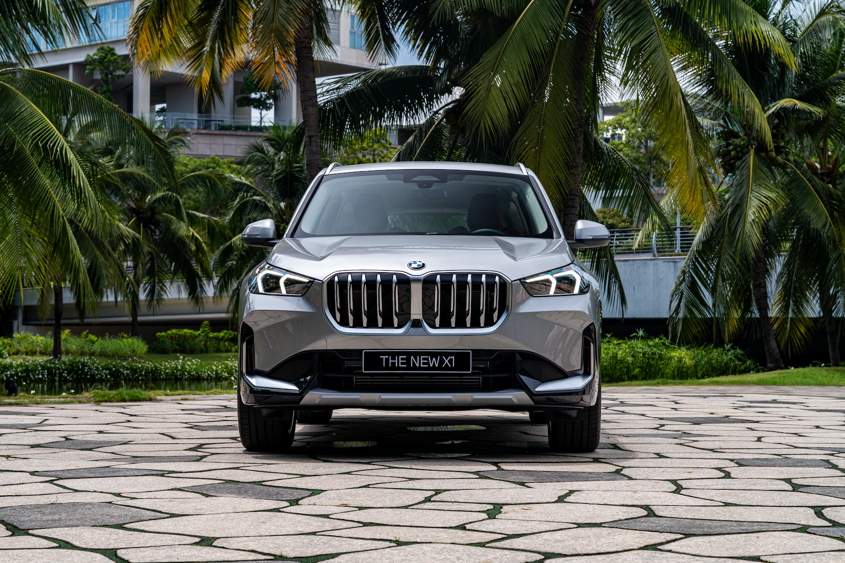 BMW X1683.png BMW X1683.png