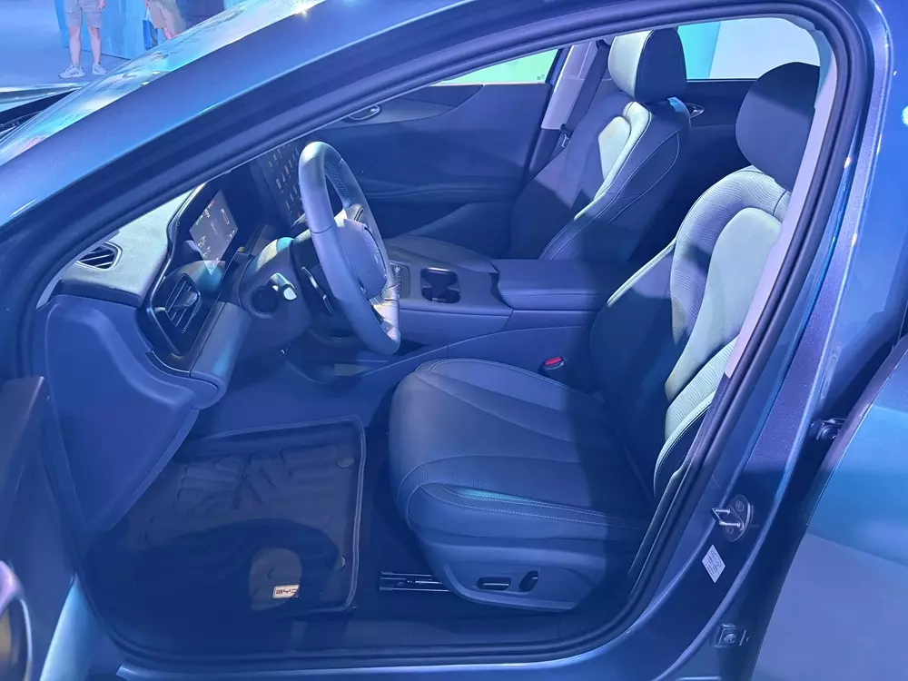 byd-seal-06-2027-5-ac82 Hàng ghế trước của BYD Seal 06 2027
