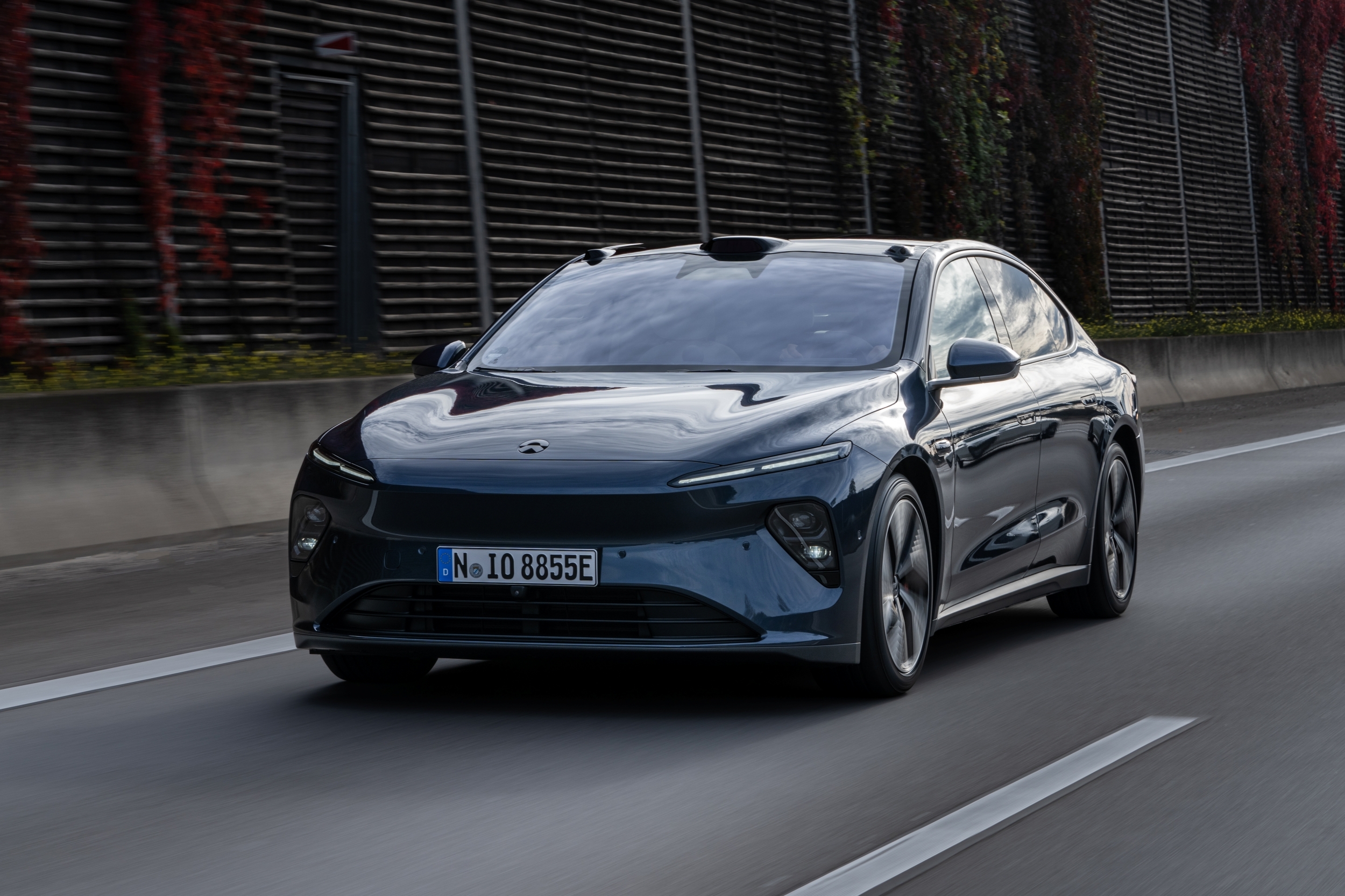 Chinese-Cars-824-8.jpg Chinese-Cars-824-8.jpg