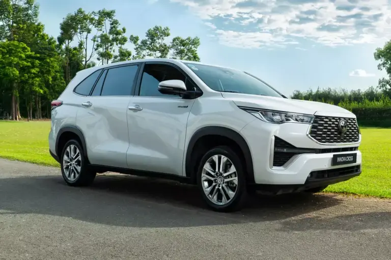 Doanh số xe MPV tháng 6/2026: Toyota Innova Cross chỉ bán thua VinFast Limo Green