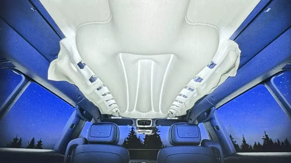 genensis-gv90-4310 Trang bị này của SUV hạng sang Genesis GV90 sẽ giữ mạng cho hành khách khi xe bị lật