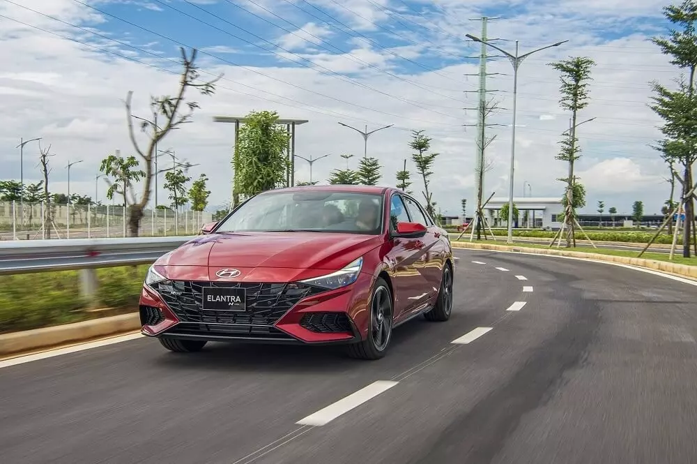 hyundai-elantra-f22e Hyundai Elantra