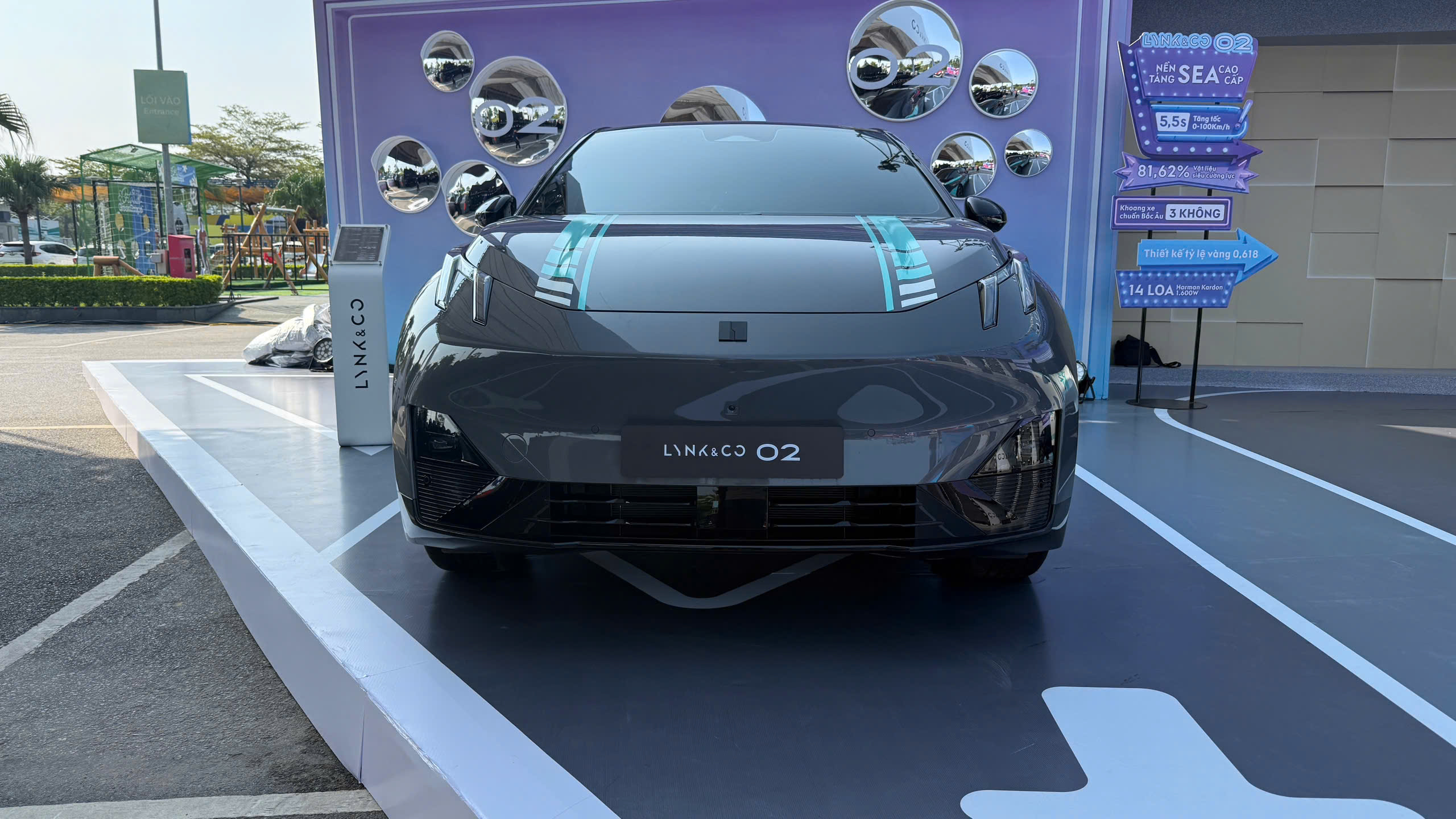 Lynk & Co 02 1.jpg Lynk & Co 02 1.jpg
