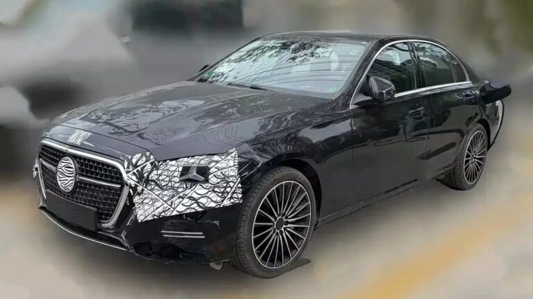 Mercedes-Benz C-Class 2027 lộ diện với lưới tản nhiệt khổng lồ, nội thất chưa chạy theo xu hướng tràn màn hình