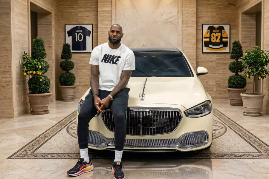 mercedes-maybach-s-680-lebron-james-10-df4c LeBron James và chiếc Mercedes-Maybach S-Class của mình