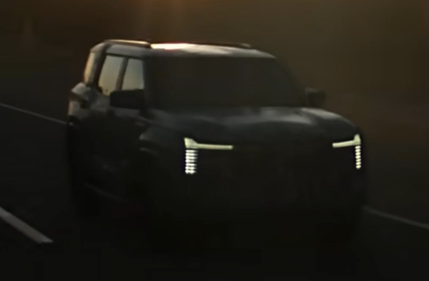 Mitsubishi Pajero 2026-08-15 lúc 12.07.26.png Mitsubishi Pajero 2026-08-15 lúc 12.07.26.png