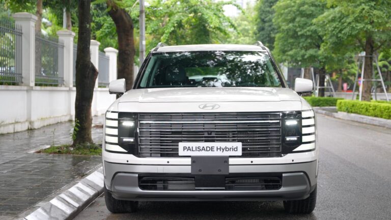 Hyundai Palisade Hybrid 2026 bản tiêu chuẩn: Vẫn rất xịn sò và dự sẽ hút khách!