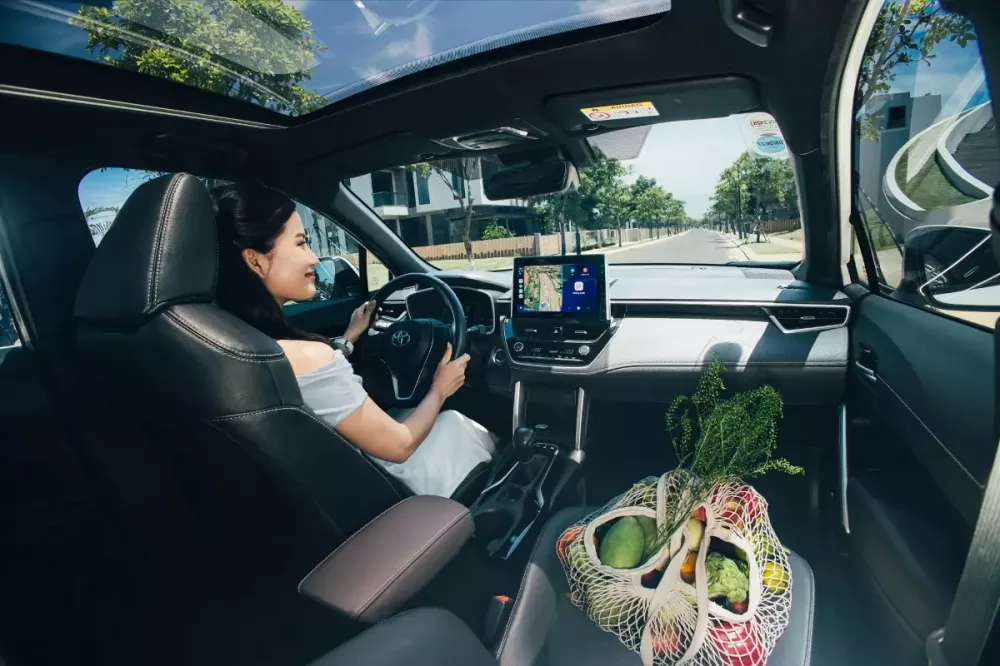 toyota-corolla-cross-3-d571 Chỉ 3,6 lít xăng/100km, mẫu CUV gầm cao này đang được khách hàng Việt săn đón vì tiết kiệm và hiệu quả- Ảnh 3.