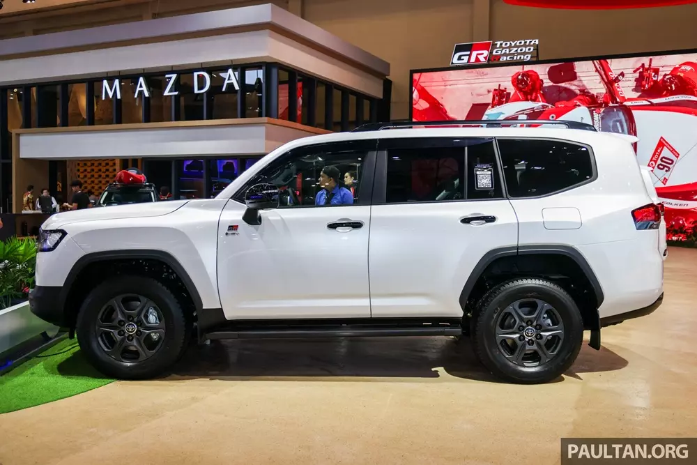 toyota-land-cruiser-hybrid-2026-7-5eed Toyota Land Cruiser Hybrid 2026 tiếp tục ra mắt Đông Nam Á trước ngày về Việt Nam - Ảnh 7.