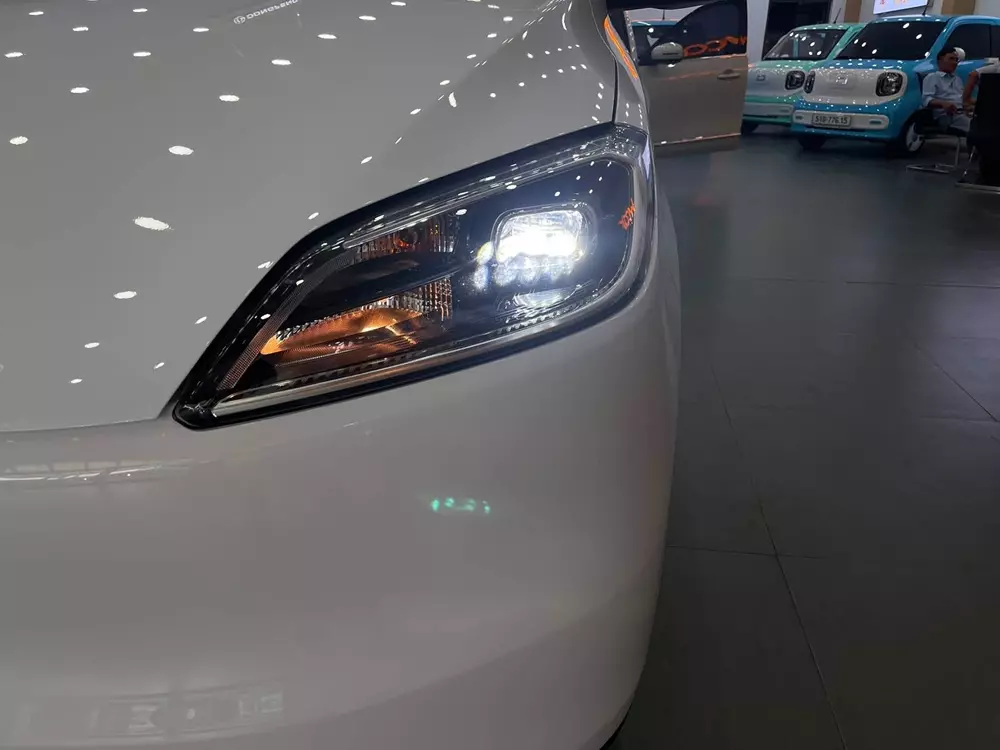 MPV 7 chỗ rẻ hàng đầu Việt Nam Wuling Grango có mặt tại đại lý, sẵn sàng bàn giao cho khách hàng - Ảnh 4.