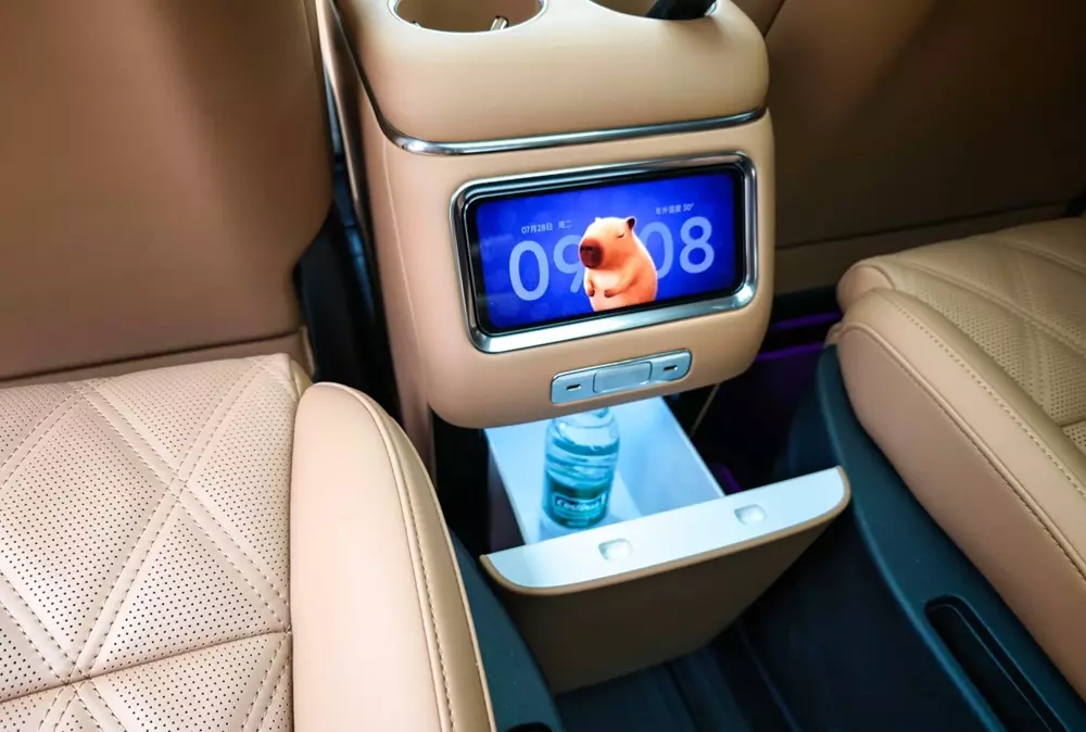 xiaomi-skynomad-n90-17-2032 Xiaomi Skynomad N90 và N70 có tủ lạnh ở phía sau