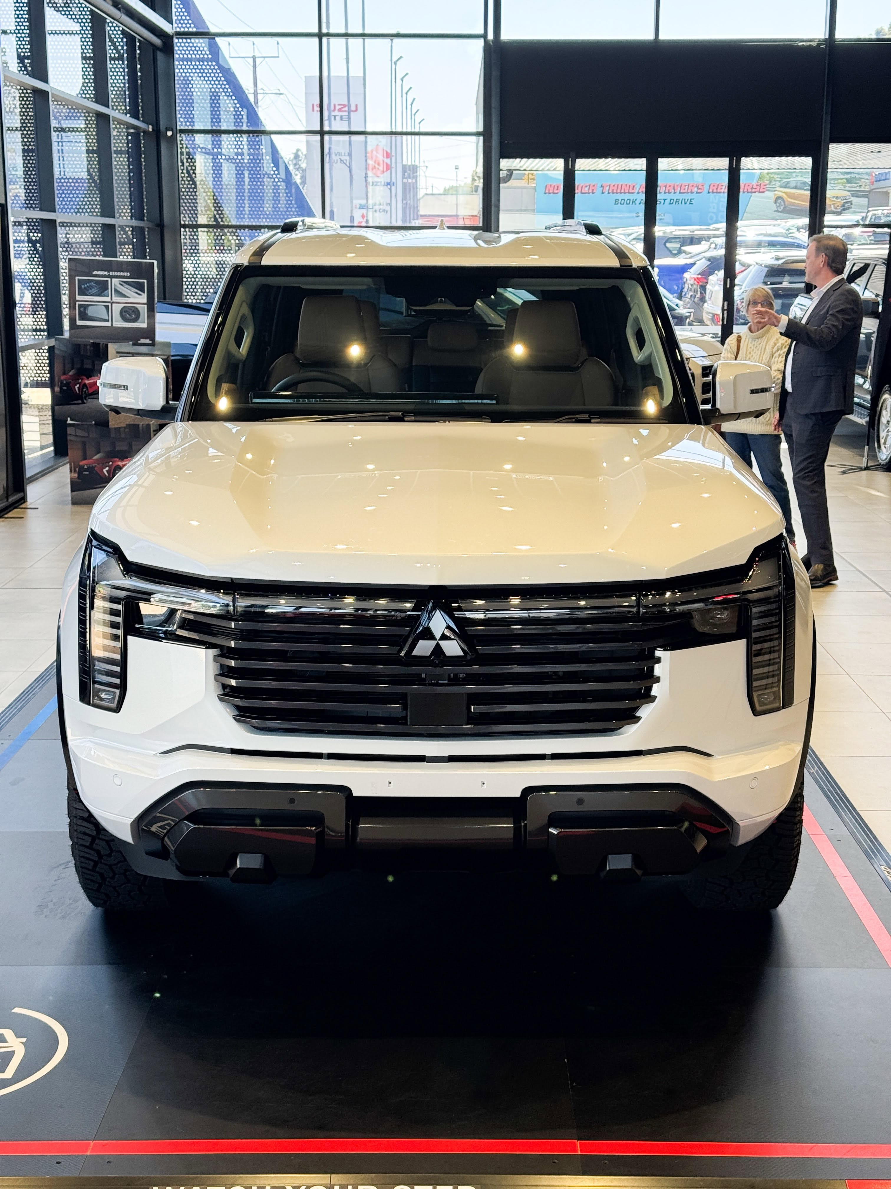 2027 Mitsubishi Pajero 4.jpg 2027 Mitsubishi Pajero 4.jpg
