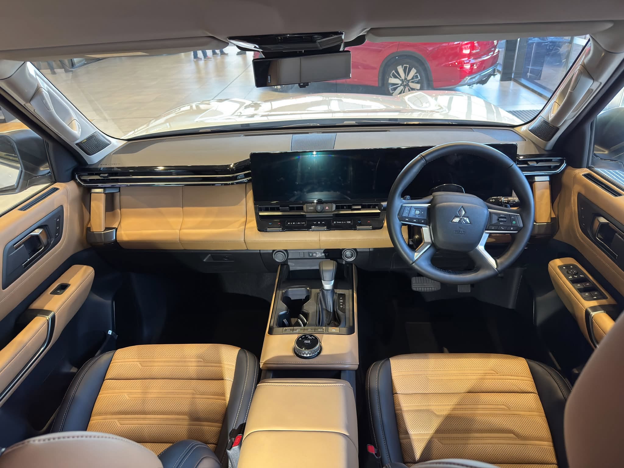 2027 Mitsubishi Pajero 8.jpg 2027 Mitsubishi Pajero 8.jpg