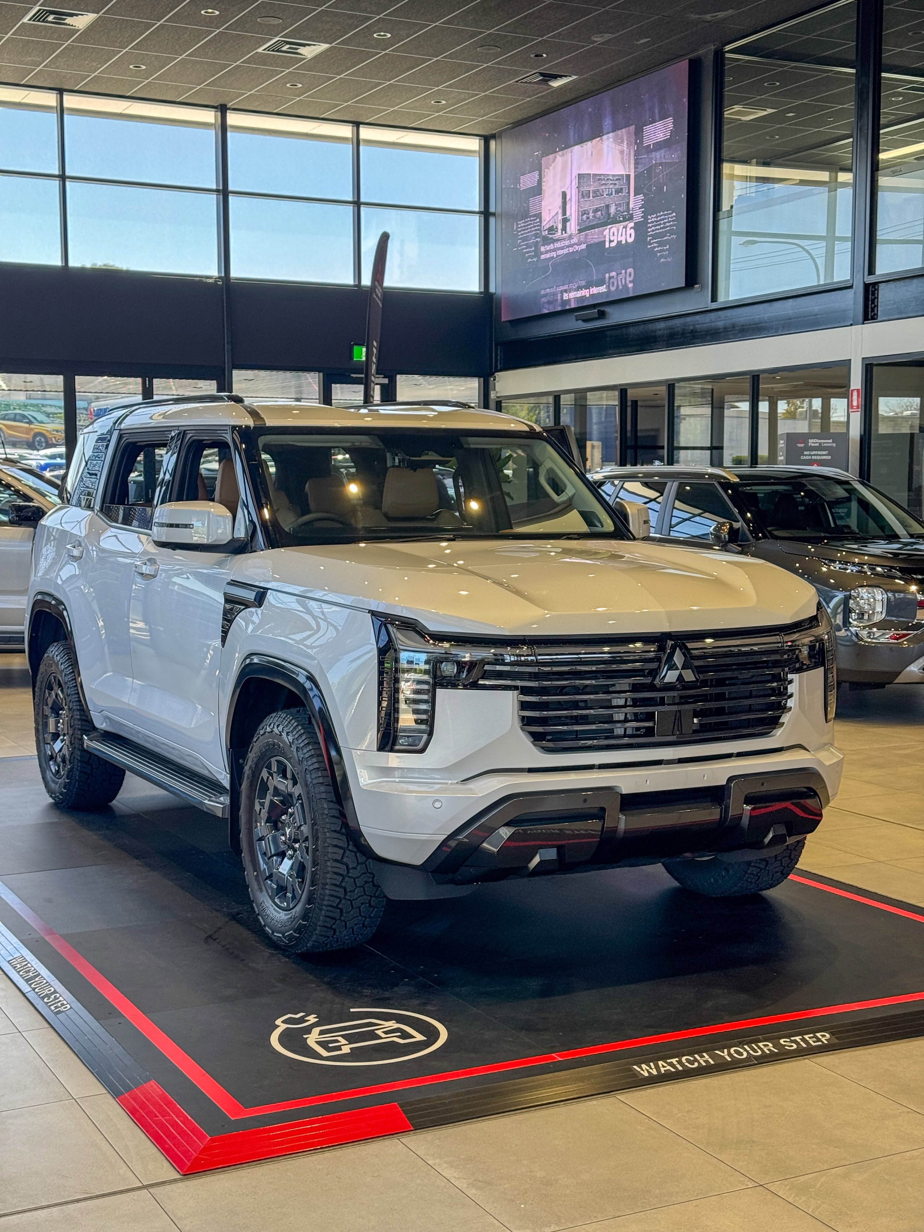 2027 Mitsubishi Pajero .jpg 2027 Mitsubishi Pajero .jpg