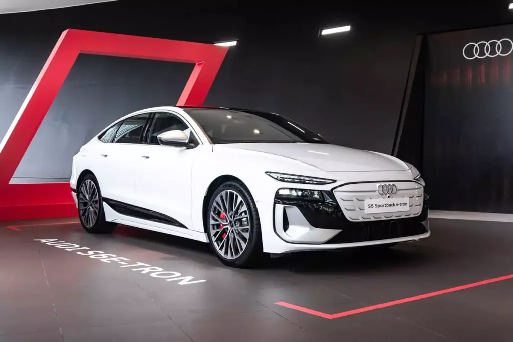 Giá xe Audi S6 kèm ưu đãi mới nhất tháng