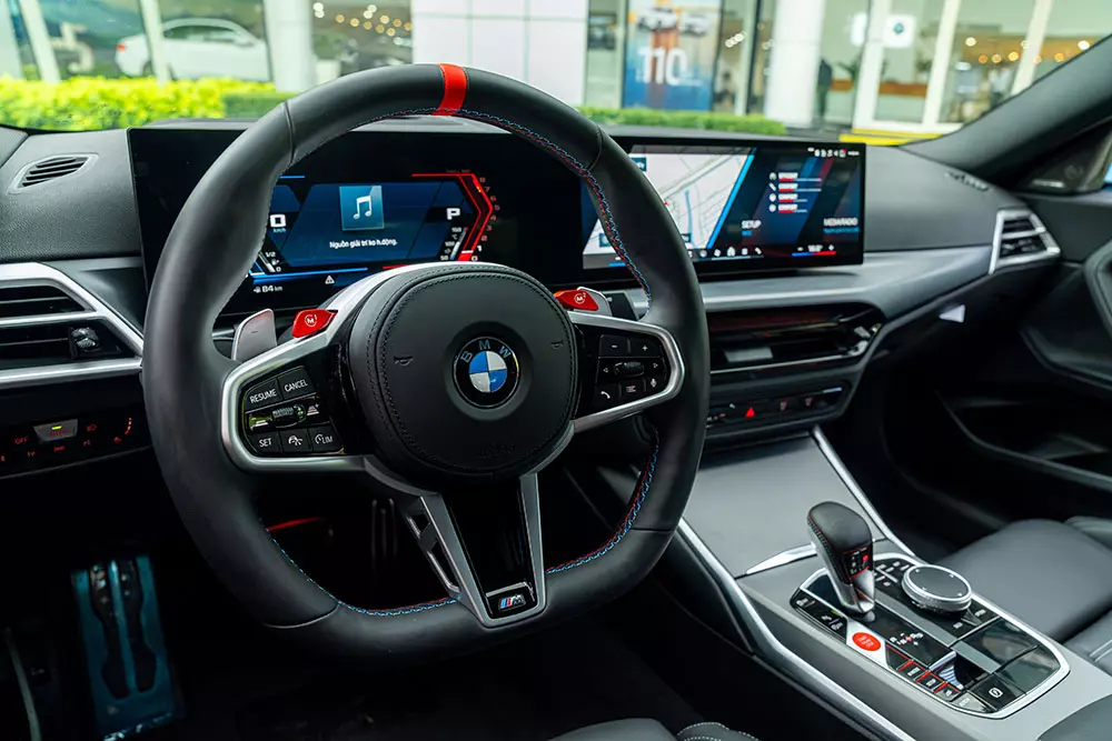 bmw-m2-1-804d Khoang lái của BMW M2