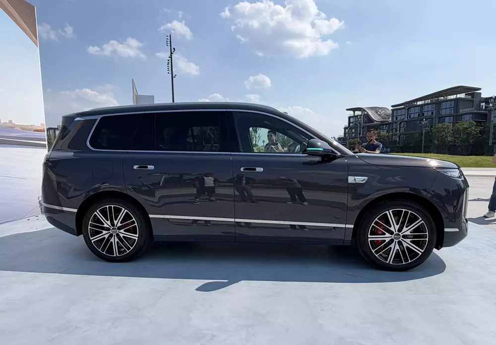 Ngắm hình ảnh "bằng xương, bằng thịt" của BYD Sealion 08 - SUV cỡ lớn mới được bán ra thị trường - Ảnh 5.