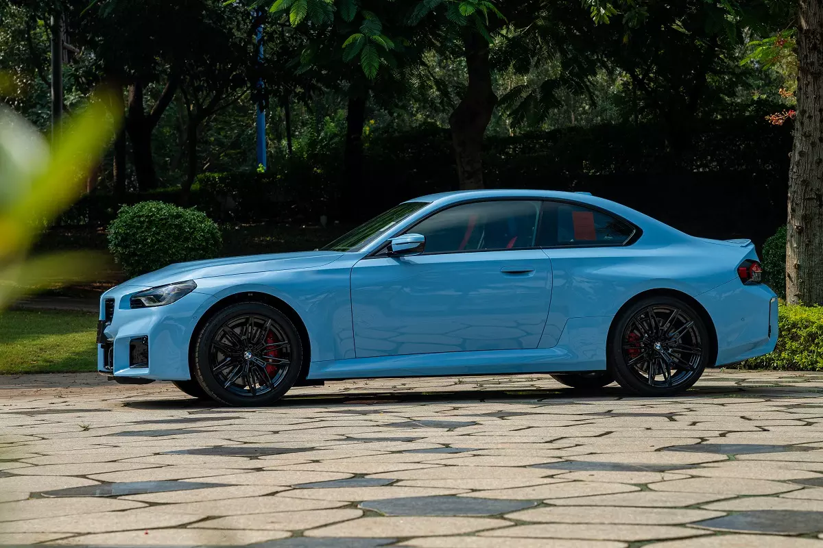 huy03250-db81 Chi tiết BMW M2 giá từ 4,099 tỷ đồng, mạnh 480 mã lực tại Việt Nam - Ảnh 3.