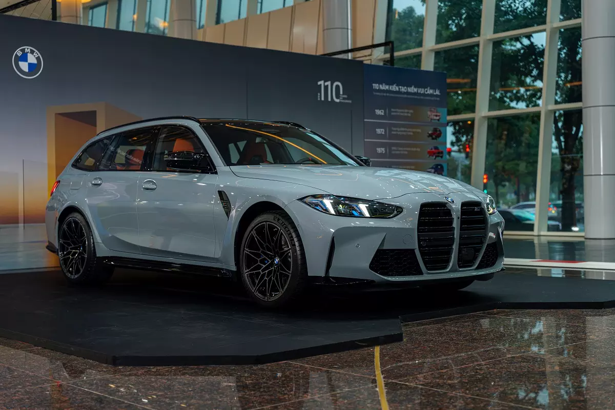 huy04760-e8a3 Cận cảnh BMW M3 hơn 5 tỷ đồng - làn gió mới cho giới mê tốc độ - Ảnh 1.
