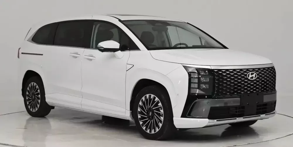 Hyundai Custin 2027 lộ diện với thiết kế mới, sẽ được bán ở Việt Nam - Ảnh 1.
