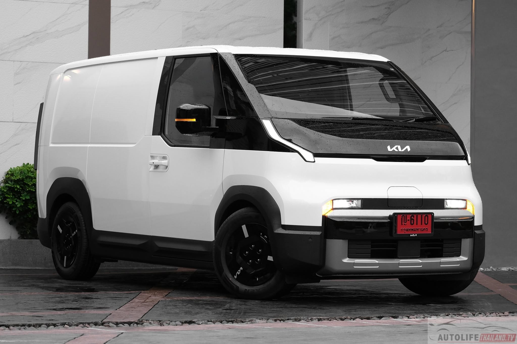 Kia PV5.jpg Kia PV5.jpg