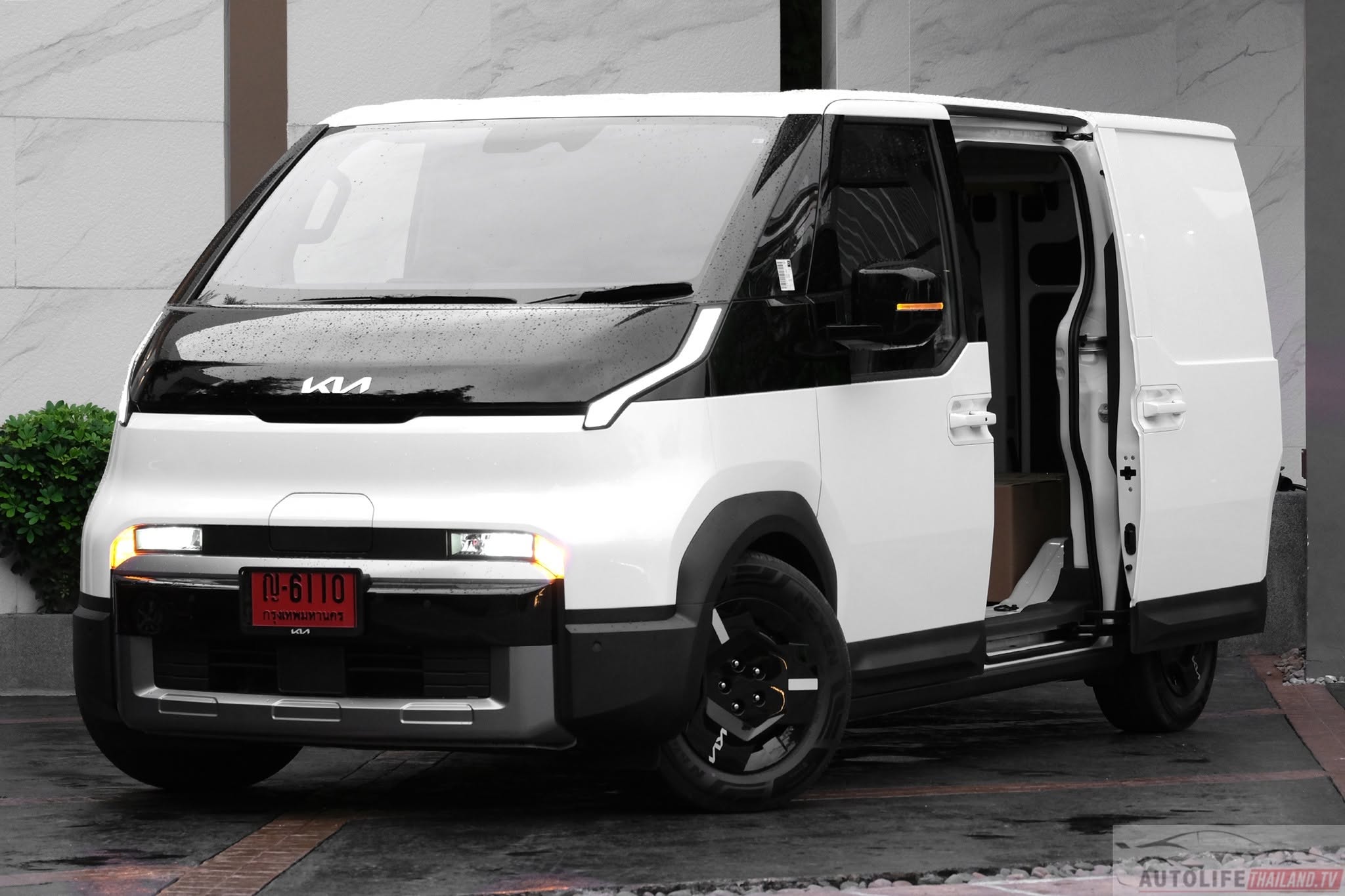 Kia PV5 8.jpg Kia PV5 8.jpg