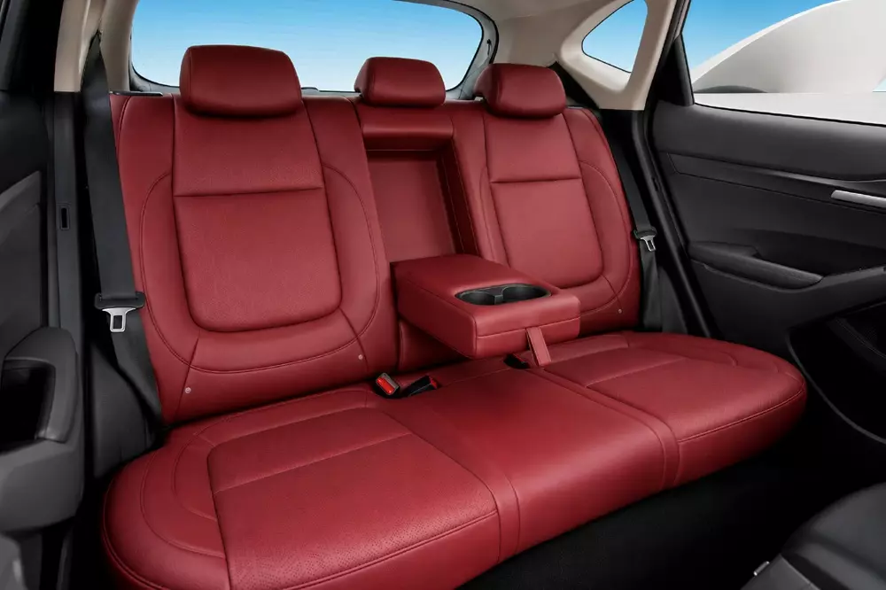 kia-9f3b Kia Sonet giảm giá sâu thêm một nấc, khởi điểm chỉ còn 450 triệu đồng - Ảnh 2.