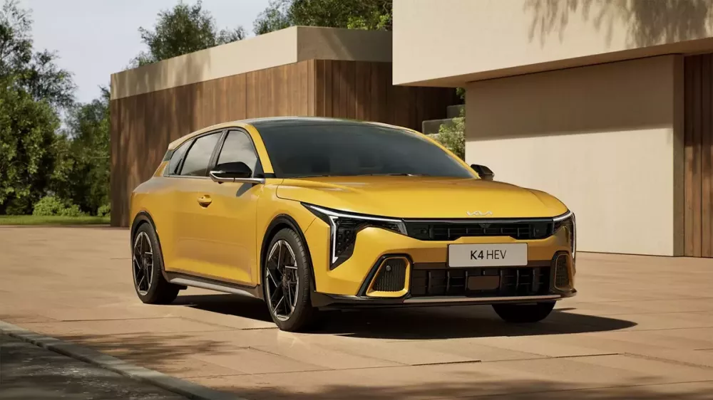 kia-k4-hybrid-1-2e32-1 Kia K4 Hybrid ra mắt thị trường, thêm lựa chọn thực dụng trong phân khúc xe cỡ C - Ảnh 1.