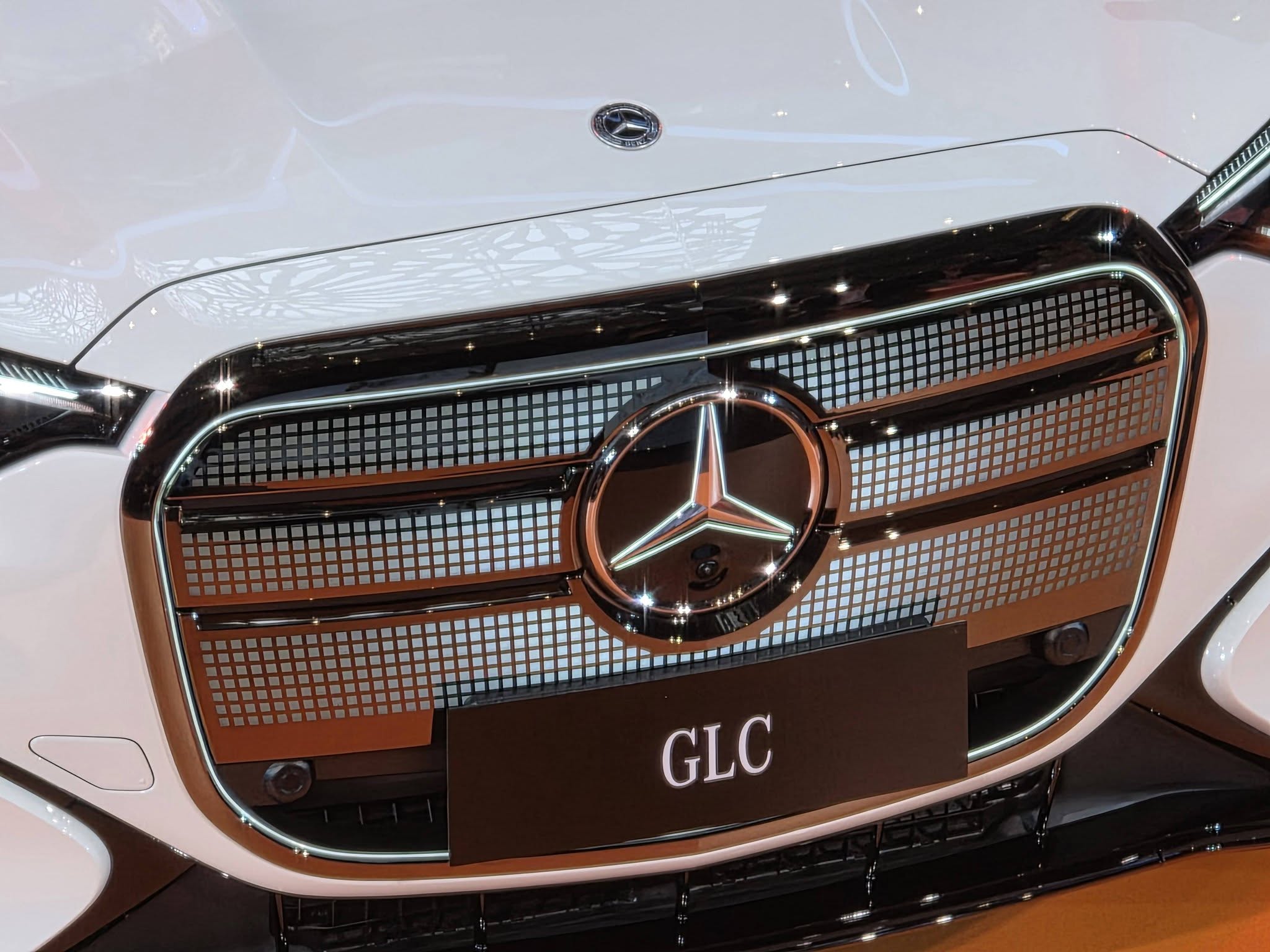 Mercedes-Benz GLC 300 3.jpg Mercedes-Benz GLC 300 3.jpg