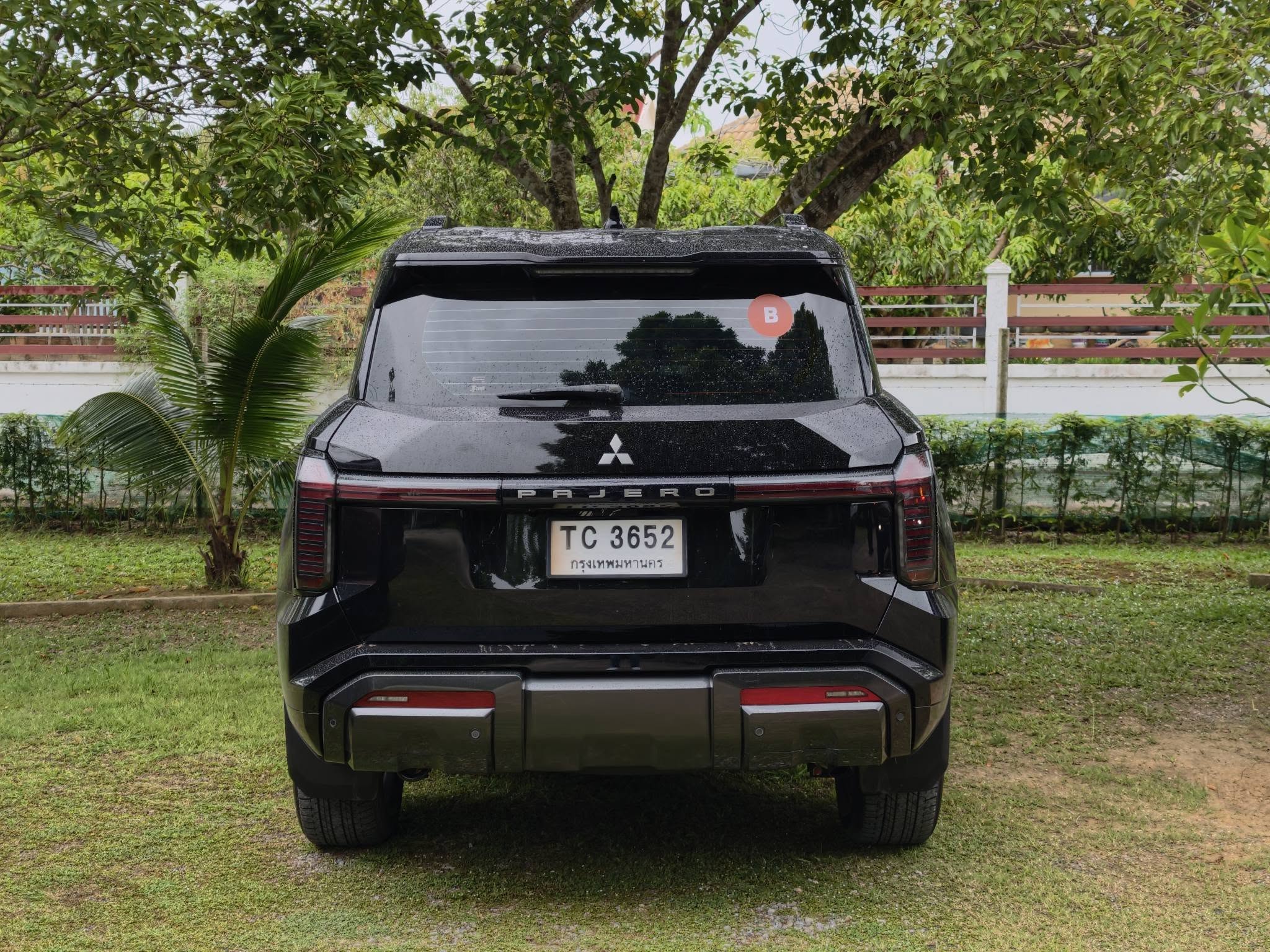 Mitsubishi Pajero 2027 -a3.jpg Mitsubishi Pajero 2027 -a3.jpg