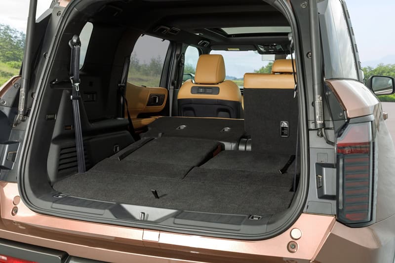 Mitsubishi_PAJERO_official_005.jpg Mitsubishi_PAJERO_official_005.jpg
