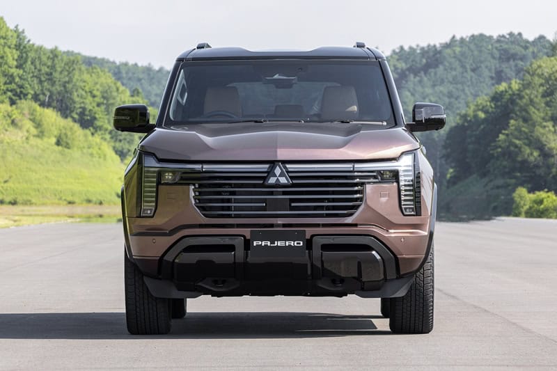Mitsubishi_PAJERO_official_024.jpg Mitsubishi_PAJERO_official_024.jpg