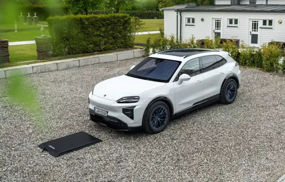 porsche-cayenne-electric-2027-2-3a11-1 Porsche Cayenne Electric 2027 được bổ sung loạt tính năng mới, sạc xe không cần cắm dây là điểm nhấn