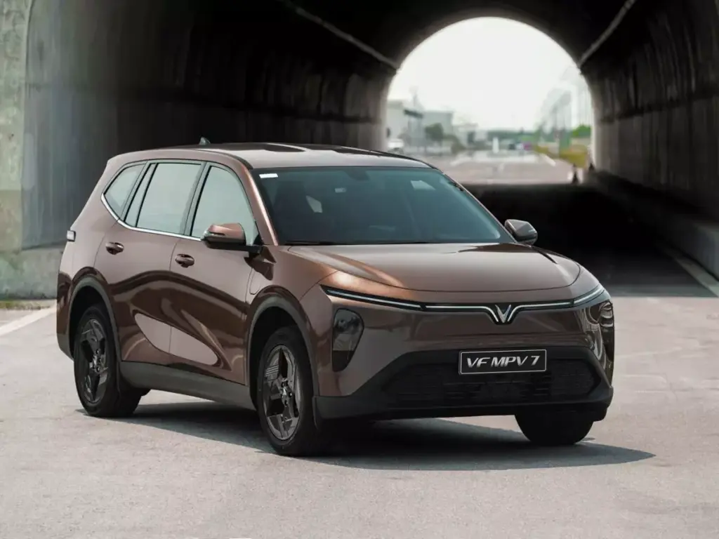 Giá còn 682,5 triệu đồng sau ưu đãi, VF MPV 7 có những tiện nghi gì cho gia đình?