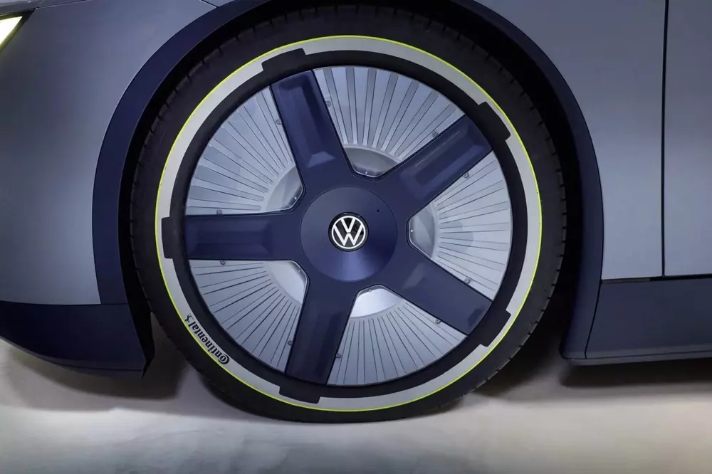 volkswagen-mission-efficiency-3-80c4 Vén màn Volkswagen Mission Efficiency - xe điện có thể chạy hơn 660 km với pin chỉ 54 kWh - Ảnh 4.