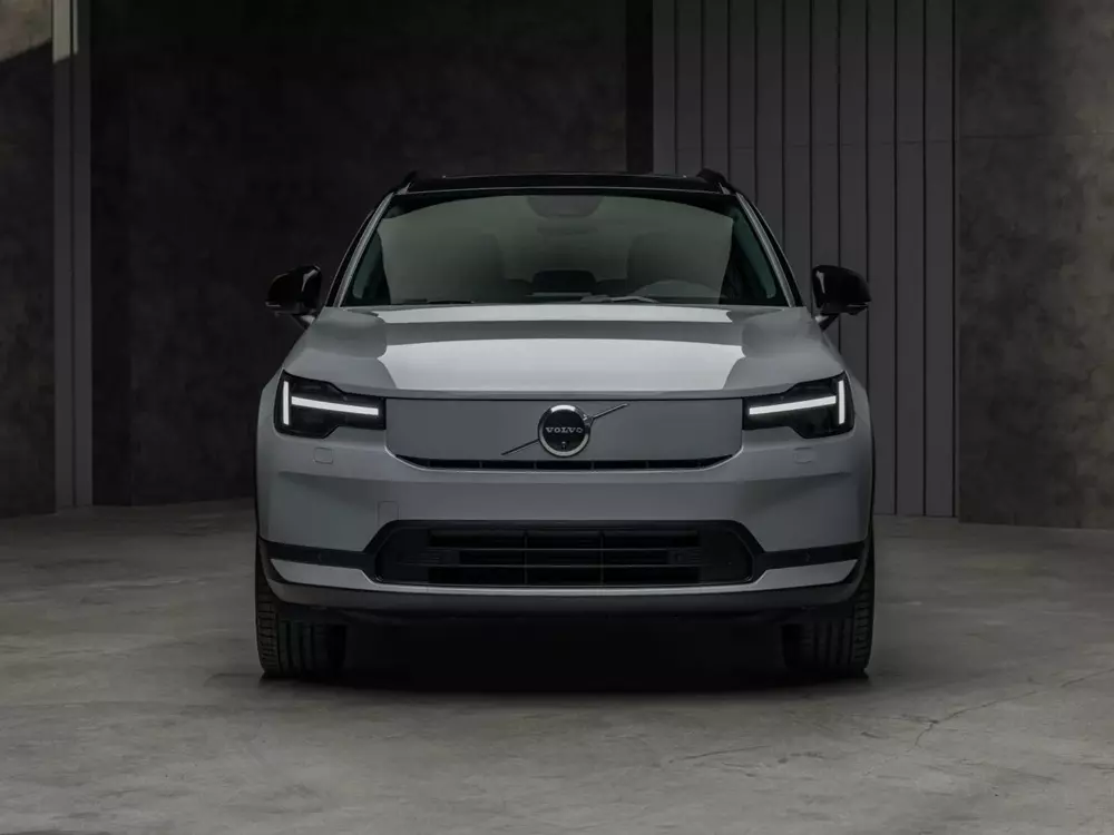 Volvo EX40 2027