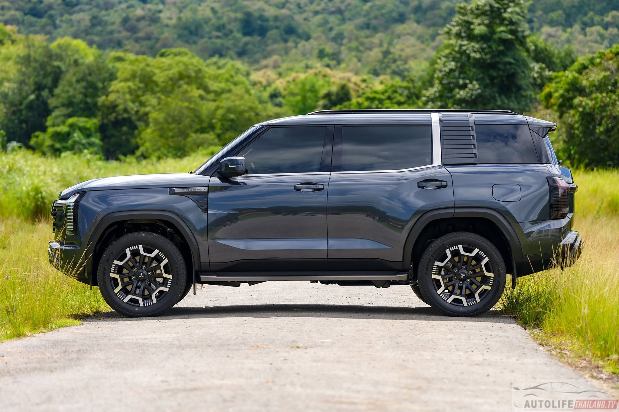 2026 Mitsubishi Pajero 3.jpg 2026 Mitsubishi Pajero 3.jpg