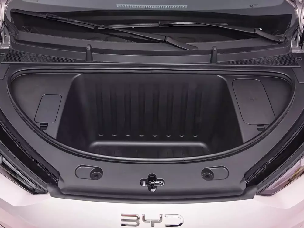 byd-seagull-2027-7-1e13 BYD Seagull 2027 chính thức trình làng, giá rẻ, có công nghệ an toàn ADAS và hỗ trợ sạc pin trong 5 phút - Ảnh 3.