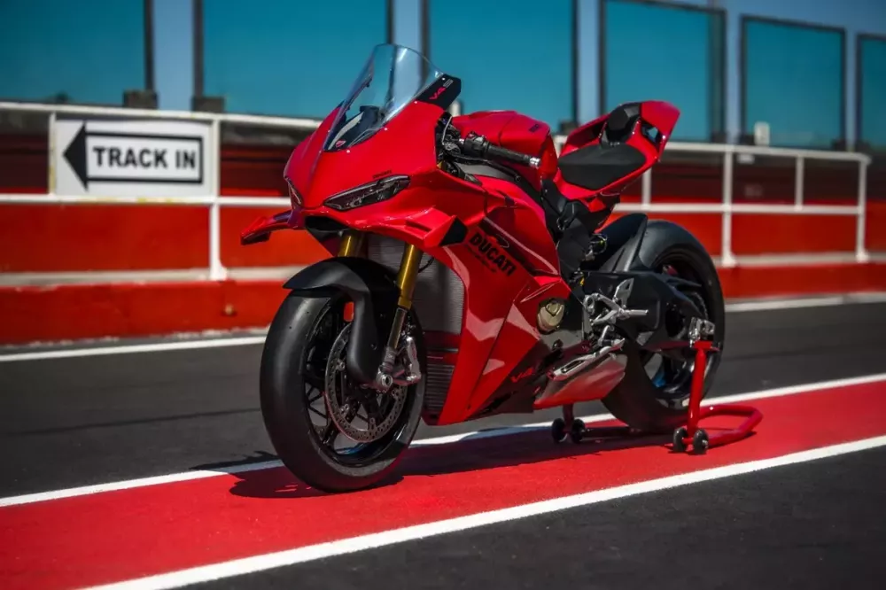 ducati-panigale-v4-2027-1-e12b Ducati Panigale V4 2027 trình làng với công suất tăng lên 218 mã lực và khung gầm tinh chỉnh - Ảnh 1.