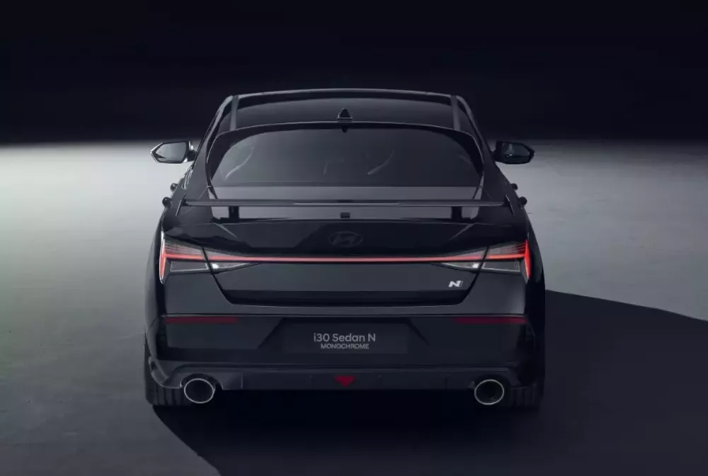 hyundai-elantra-n-monochrome-6-d9e6 Hyundai Elantra N Monochrome trình làng, dành cho những người thích cầm lái nhưng ghét sự nổi bật - Ảnh 6.
