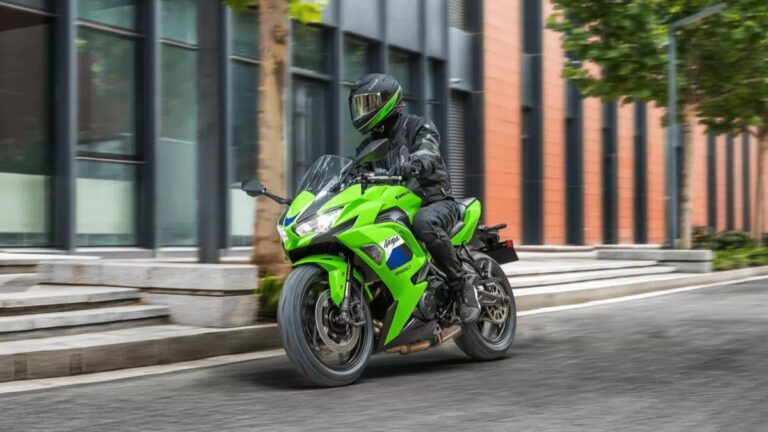Mô tô thể thao Kawasaki Ninja 650 2027 trình làng với phuộc và phanh mới