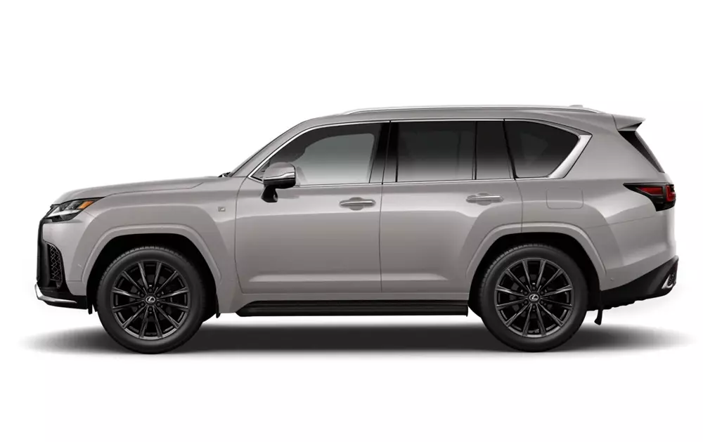 lexus-lx-2027-2-2a85 Lexus LX F Sport còn sở hữu bộ mâm 22 inch sơn đen
