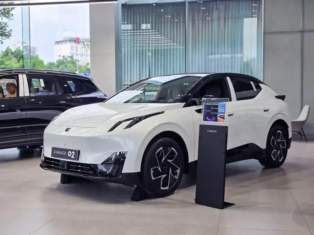 Giá xe Lynk & Co 02 kèm ưu đãi mới nhất tháng
