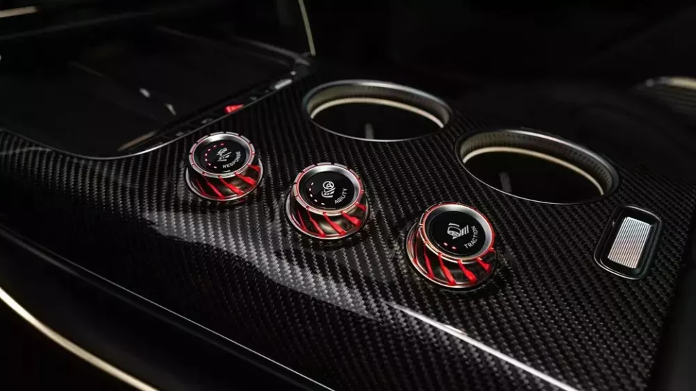 mercedes-amg-gt-suv-10-5056 Mercedes-AMG GT SUV có nhiều nút bấm và núm xoay vật lý