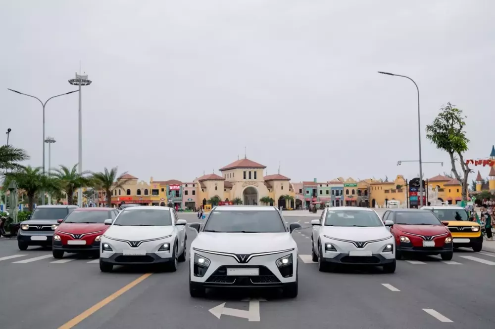 vinfast-d1df Dải SUV điện VinFast thêm sức hút với ưu đãi “khủng” tới 9% - Ảnh 1.